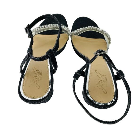 Elegant Black Heeled Sandals - Picture 7 of 9